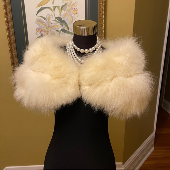Fur stole - Picture 1 of 9
